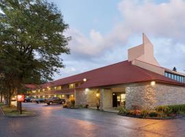 A picture of the hotel: Super 8 by Wyndham Findlay