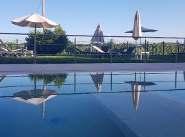 SPA Roero Relax Resort, ξενοδοχείο σε Canale