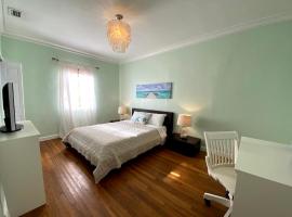 Hotel foto: Private Bed, share Bathroom at historic Miami neighborhood