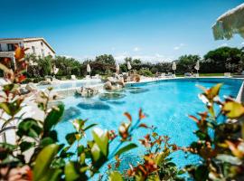 Hotel Pulicinu, hotel u gradu Baja Sardinia