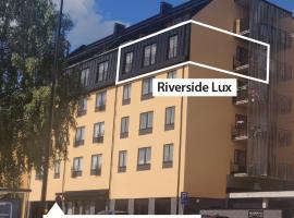 酒店照片: Riverside Lux with 2 bedrooms, Car Park garage and Sauna