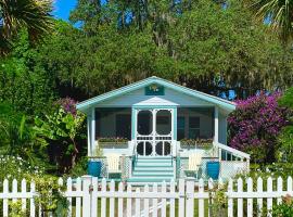 A picture of the hotel: Cottage at Lake Tulane