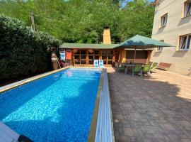 penzion Kaskáda Solenice, hotel in Solenice