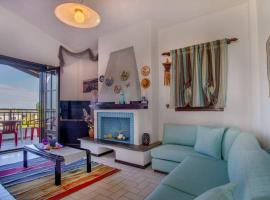 Ξενοδοχείο φωτογραφία: Blossom 2 bedroom apartment, with shared pool