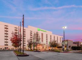 Фотографія готелю: Holiday Inn La Mirada, an IHG Hotel