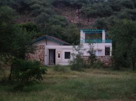 Trees N Tigers Luxury Wildlife Lodge, hotel v destinaci Akbarpur