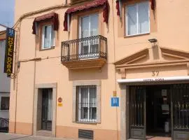 Hotel Dora, hotel sa Plasencia