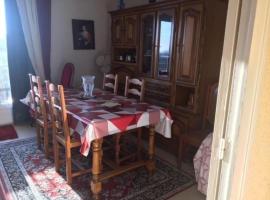 A picture of the hotel: Appartement Bayonne, 3 pièces, 4 personnes - FR-1-248-89