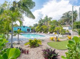 Hotel Foto: Wilton Manors Tropical Pool Home on Wilton Drive