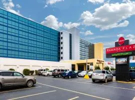 Ramada Plaza by Wyndham Virginia Beach Oceanfront, hotel i Virginia Beach