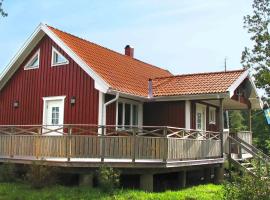Hotel foto: 6 person holiday home in LJUNG