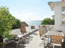 Hotel Photo: 6 person holiday home in H LLEVIKSSTRAND