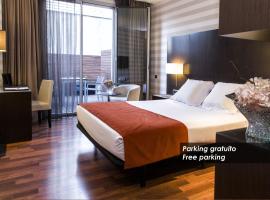 Hotel Zenit Pamplona, hotel en Cordovilla