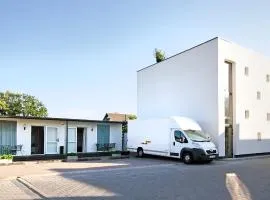 BM HOTEL