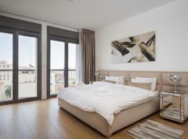 Zdjęcie hotelu: Rav Kook Luxury Complex - 4BDR