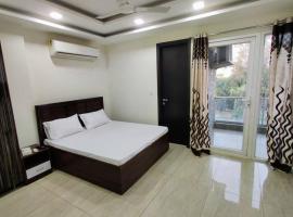 Hotel Photo: Modern 1Bhk Private Apartment w/WiFi &Kingsize Bed