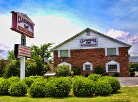 A picture of the hotel: Claremore Motor Inn