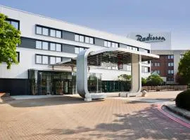 Radisson Hotel and Conference Centre London Heathrow, hotel di Hillingdon