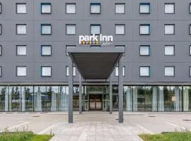 Park Inn by Radisson Vilnius Airport Hotel & Conference Centre, хотел в Вилнюс