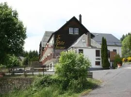 Auberge de la Petite Ferme, Super-Besse Est, The Originals Relais