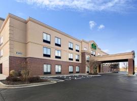 A picture of the hotel: La Quinta by Wyndham Springfield Airport Plaza
