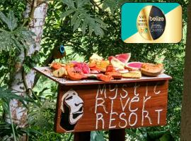 Gambaran Hotel: Mystic River Resort