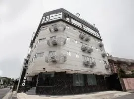 Circuit Hostel