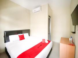 Hotel fotografie: RedDoorz At Simpang Borobudur