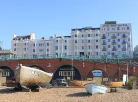 The Old Ship Hotel, hotel u gradu Brajton i Houv