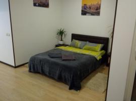 Hotel fotoğraf: Excellent Studio Apartaments in a Secure Residential Complex Comfort Town КТ-01