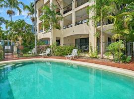 Hotel Photo: Mediterranean Beachfront Apartments