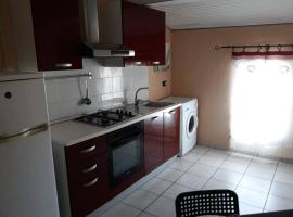 Фотография гостиницы: residence 4 camera con cucina vicino centro città parcheggio gratis