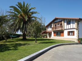 A picture of the hotel: Casa Rural La Palmera - Landetxea