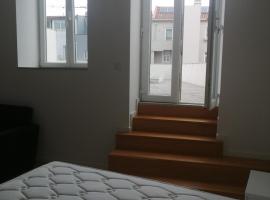 A picture of the hotel: Apartamentos T0 novos no centro de braga.