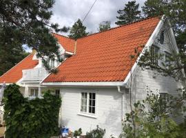 Fotos de Hotel: Leilighet i Sørlandshus i Son. Sjøutsikt(båtplass)