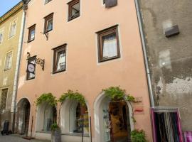Hotel Foto: Traditional Old Town Apartment