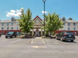 Econo Lodge Inn & Suites, hotel in Marianna