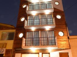 Hotel Esmeralda, ξενοδοχείο στο Ικίκε