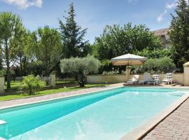 酒店照片: Villa de 4 chambres avec piscine privee terrasse et wifi a Althen des Paluds