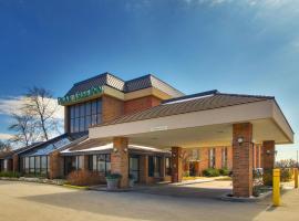 รูปภาพของโรงแรม: Pear Tree Inn St. Louis Airport