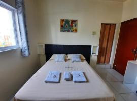 Hotel Três Passos - Prox ao Aeroporto e Rodoviária、ポルト・アレグレのホテル