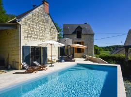 Hotel fotoğraf: Holiday home near Thizay with private pool