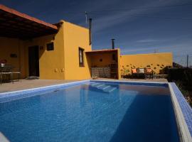 Hotel Photo: Villa with one bedroom in Las Rosas with wonderful sea view private pool enclosed garden 10 km from the beach