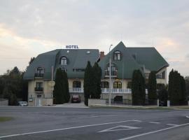 Hotel Holdfény, hôtel à Kápolnásnyék