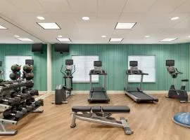 Holiday Inn Express Hotel & Suites Mount Pleasant - Charleston by IHG