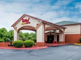 Red Roof Inn PLUS+ & Suites Opelika, hotel in Opelika