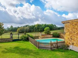 Photo de l’hôtel: Vintage Holiday Home in Loubejac with a Private Pool