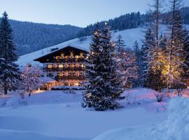 House of Hütter - Wachtelhof & SPA, hotel em Maria Alm am Steinernen Meer