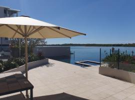 Trafalgar Towers, hotel u gradu 'Maroochydore'