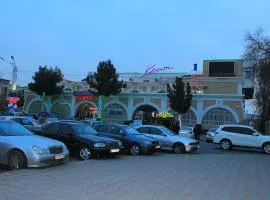 Хотел Хесон, hotel v mestu Khujand